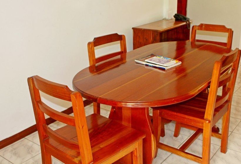 Vicky's Holiday Apartments