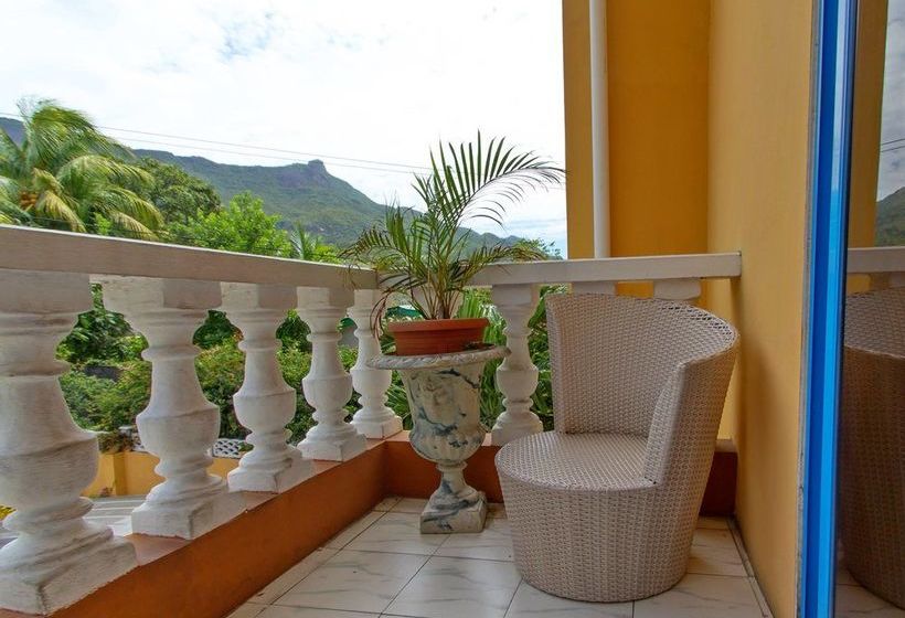 Vicky's Holiday Apartments