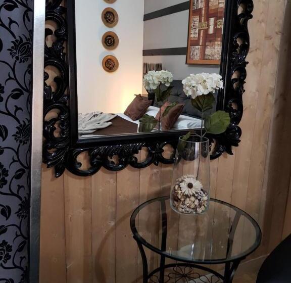 تختخواب و صبحانه 3jolie