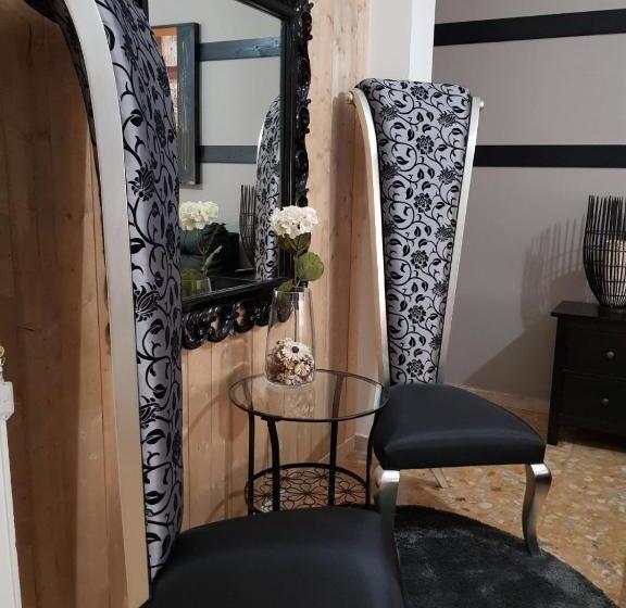 تختخواب و صبحانه 3jolie