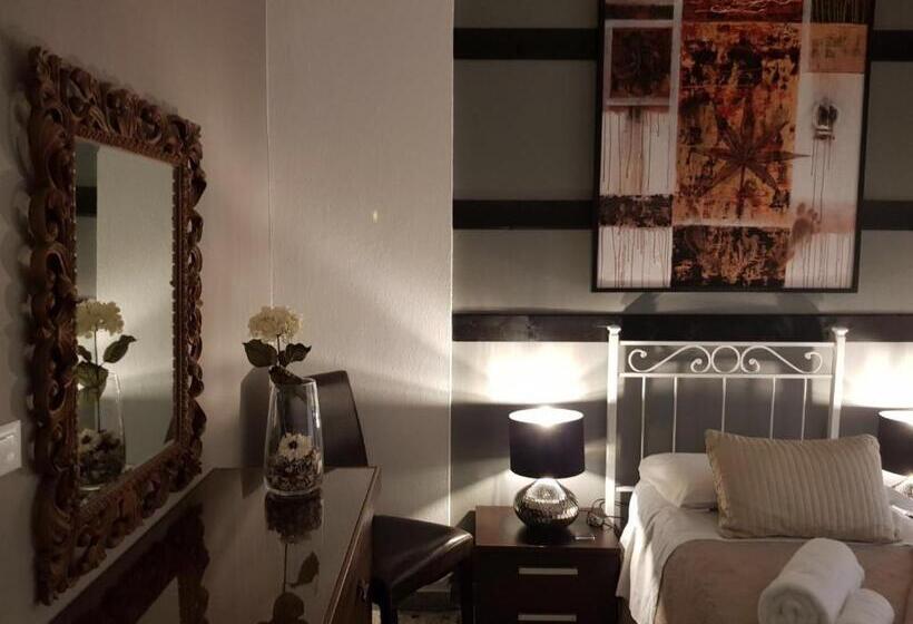 تختخواب و صبحانه 3jolie