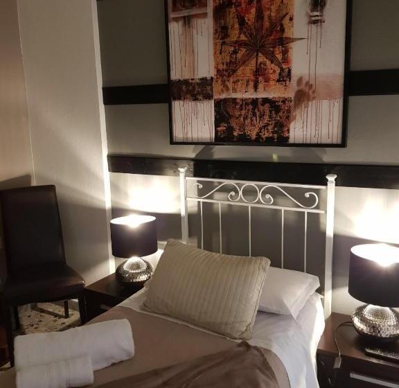 تختخواب و صبحانه 3jolie