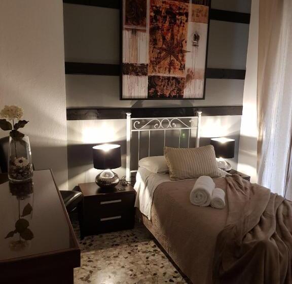 تختخواب و صبحانه 3jolie