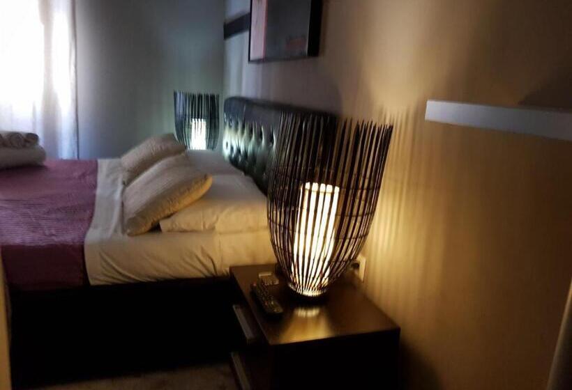 تختخواب و صبحانه 3jolie