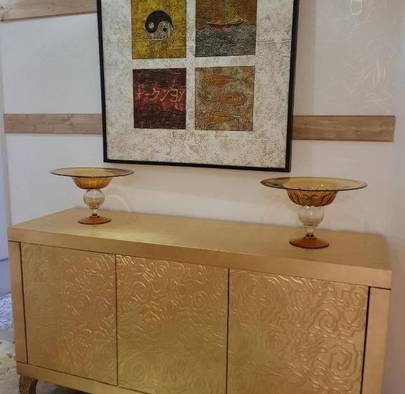 تختخواب و صبحانه 3jolie