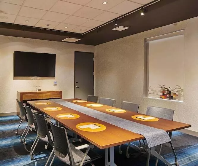 Hotelli Aloft Cleveland Airport