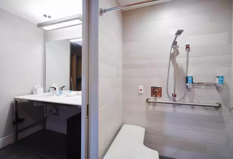 Hotelli Aloft Cleveland Airport