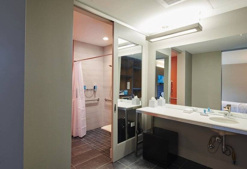 فندق Aloft Cleveland Airport