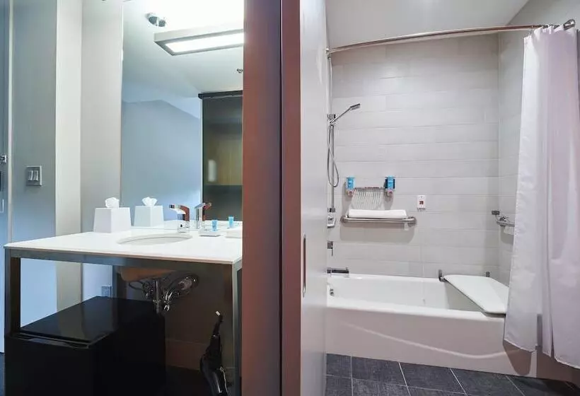 Hotelli Aloft Cleveland Airport