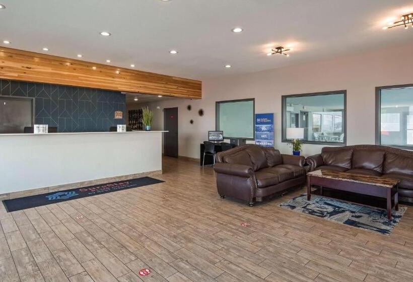 בית מלון כפרי Baymont By Wyndham Moses Lake