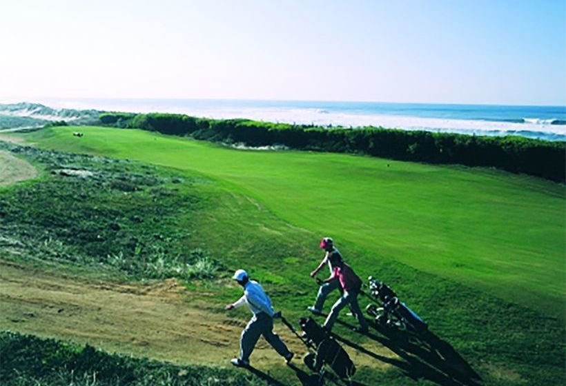 Отель Parque De Campismo Orbitur Rio Alto