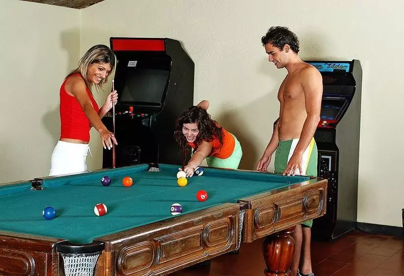 ホテル Parque De Campismo Orbitur Rio Alto