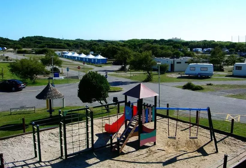 ホテル Parque De Campismo Orbitur Rio Alto