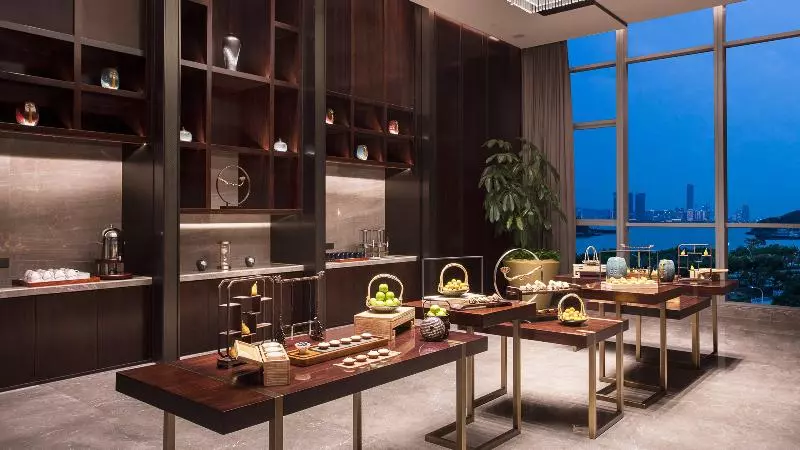 Hotelli Hualuxe Xiamen Haicang Habour View   An Ihg