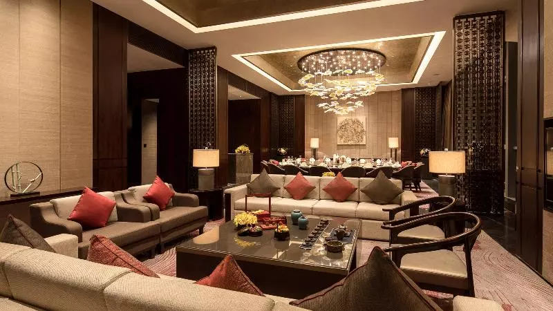 Hotelli Hualuxe Xiamen Haicang Habour View   An Ihg