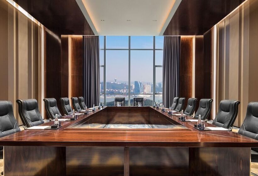 فندق Hualuxe Xiamen Haicang Habour View An Ihg