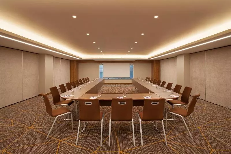 ホテル Hyatt Place Hyderabad Banjara Hills