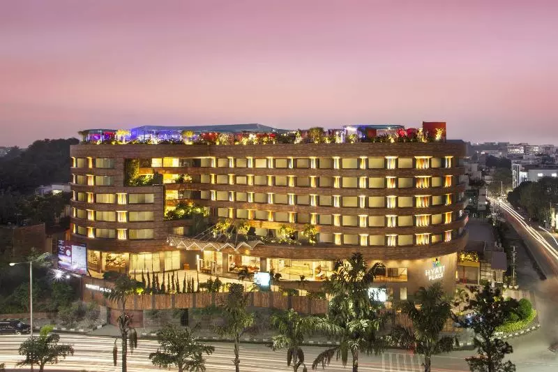 ホテル Hyatt Place Hyderabad Banjara Hills