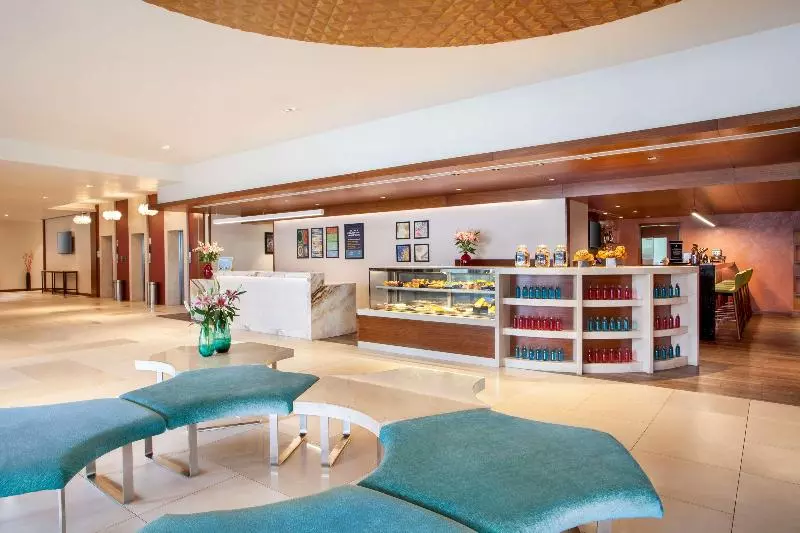 ホテル Hyatt Place Hyderabad Banjara Hills