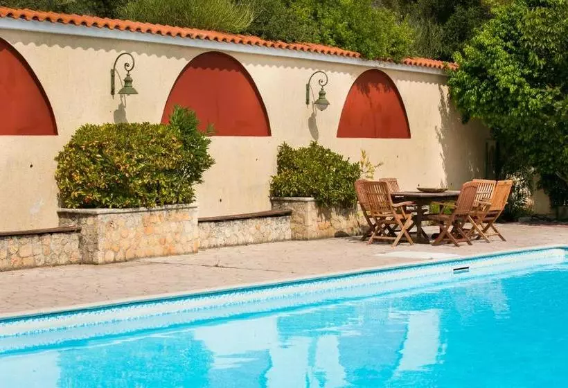 Hotelli Irena Studios & Apartments