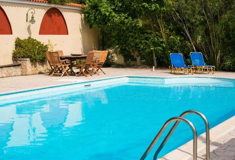 Hotelli Irena Studios & Apartments