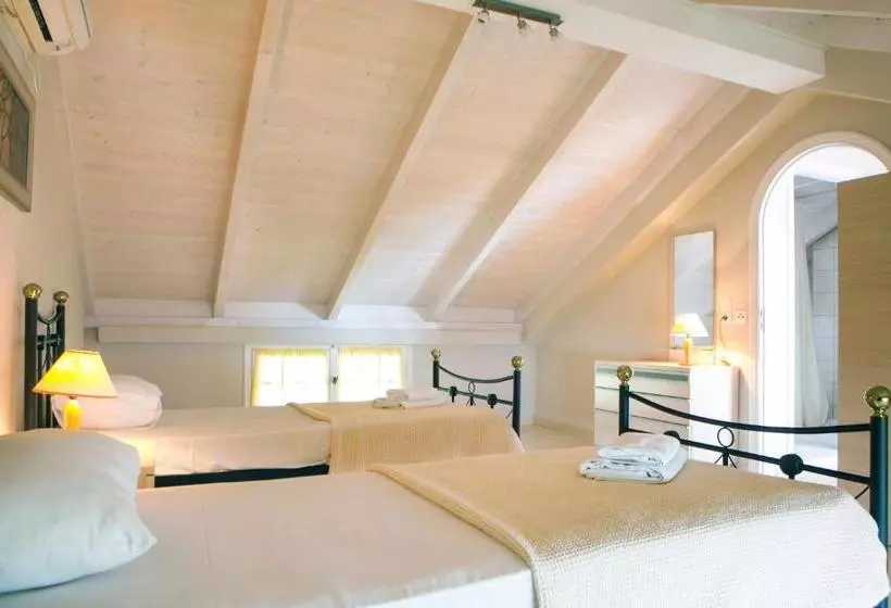 Hotelli Irena Studios & Apartments