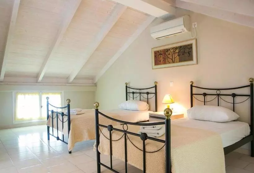 Hotelli Irena Studios & Apartments