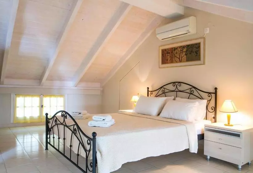 Hotelli Irena Studios & Apartments