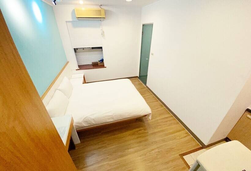 هتل Jimmy S Apartments