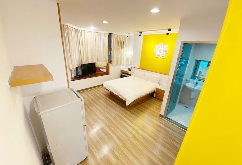 هتل Jimmy S Apartments