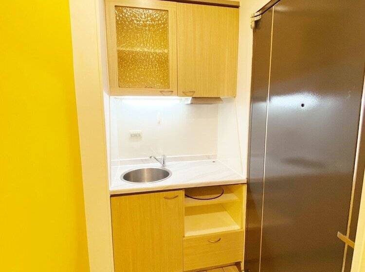 هتل Jimmy S Apartments