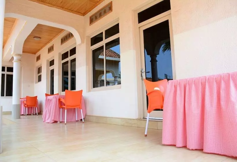 هتل Martin Aviator