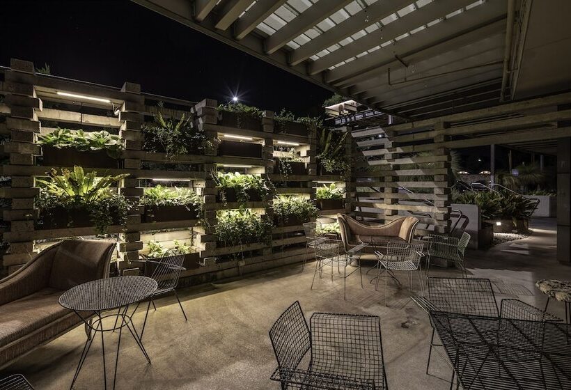 בית מלון כפרי Ovolo Nishi