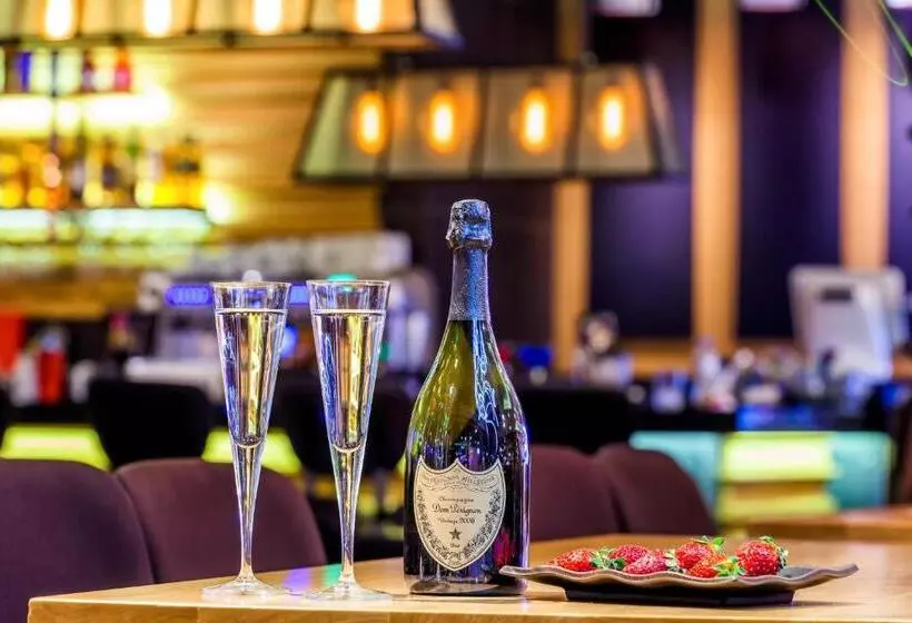 Hotelli Porto Marine