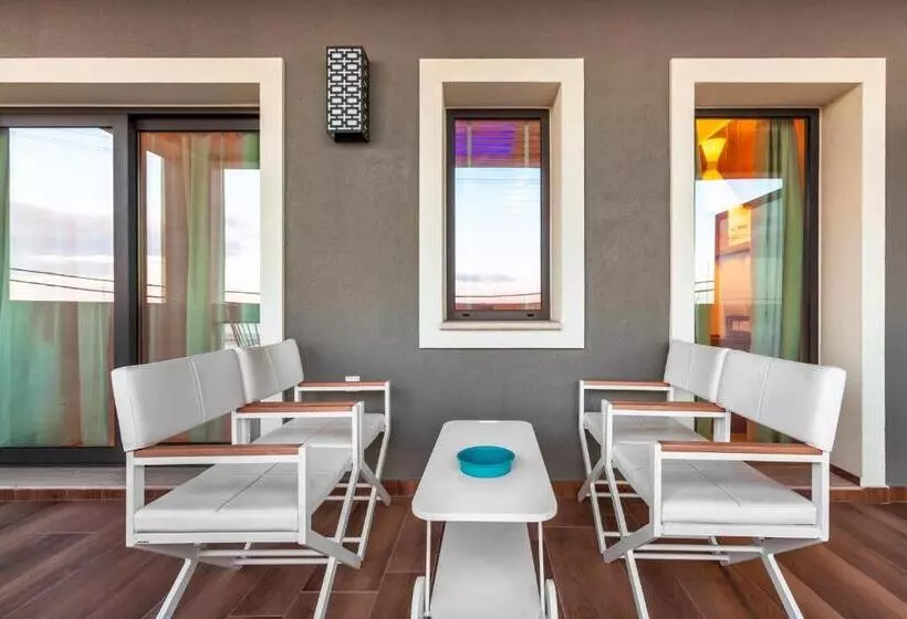 Hotelli Porto Marine