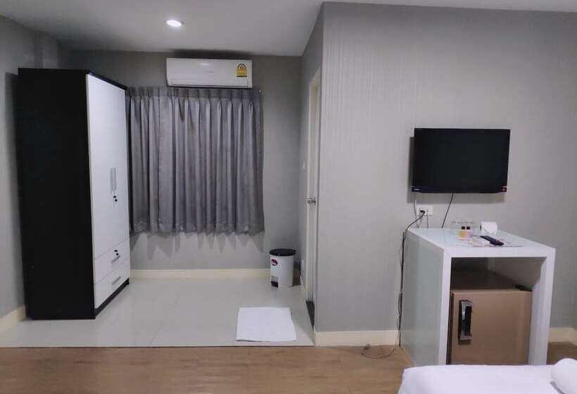 هتل Tim Place   Bts Phra Khanong