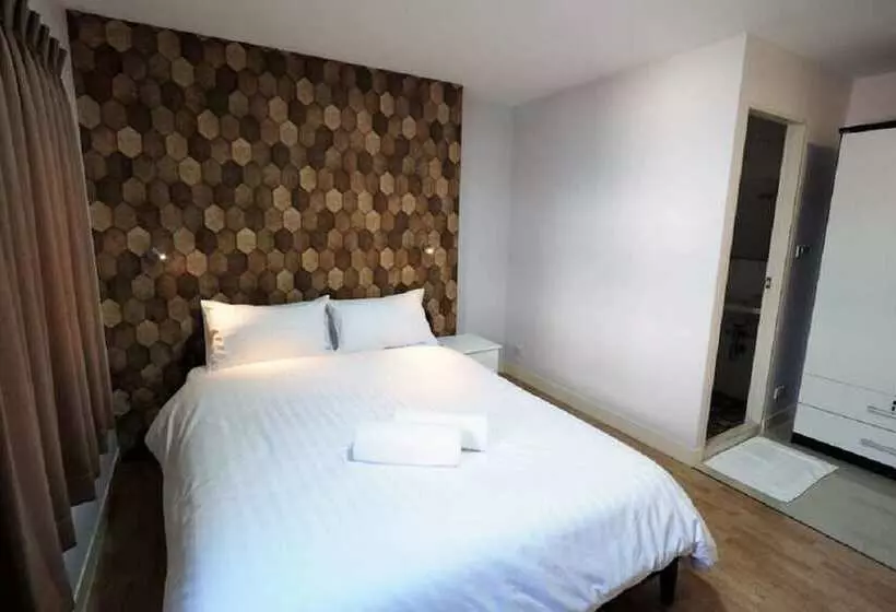 هتل Tim Place   Bts Phra Khanong