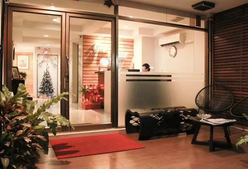 هتل Tim Place   Bts Phra Khanong