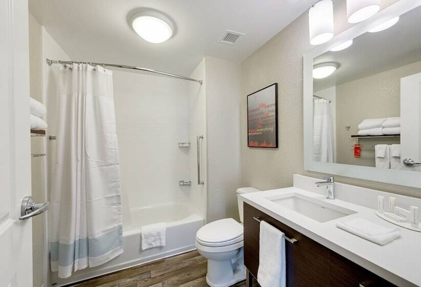 فندق Towneplace Suites By Marriott Kansas City Liberty