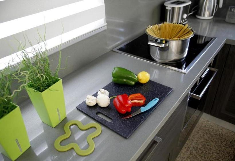 فندق Protaras Villa Theodora 16