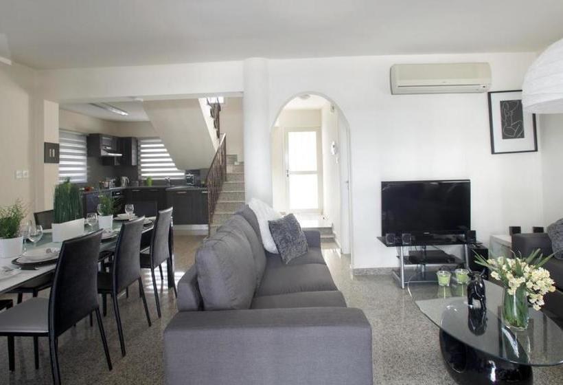 فندق Protaras Villa Theodora 16