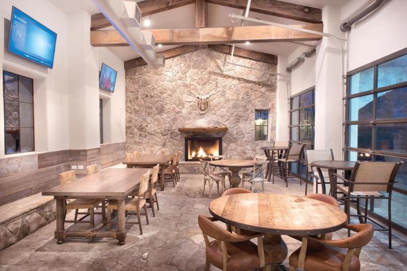 酒店 Worldmark Hunt – Stablewood Springs Resort