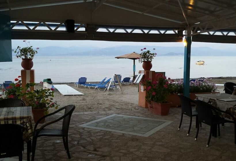 Nikolas Club Apartments