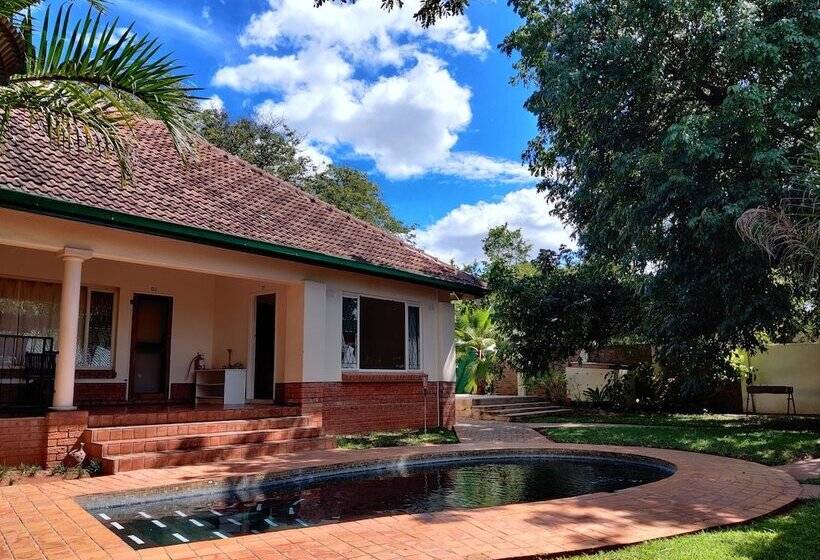 پانسیون Livingstone Lodge