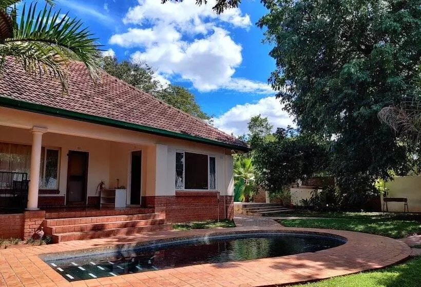پانسیون Livingstone Lodge