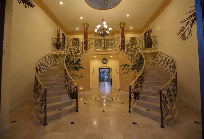 Majatalo Oceanfront Legacy