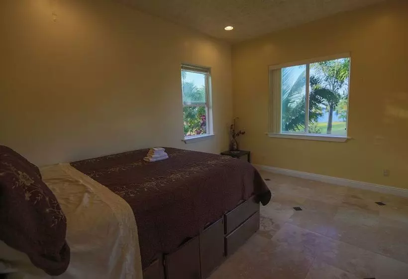 Majatalo Oceanfront Legacy