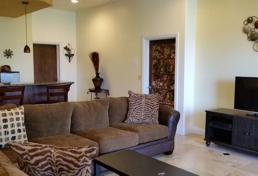 ペンション Oceanfront Legacy