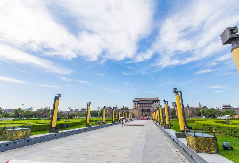 Xi An Mark And Henry Apartment