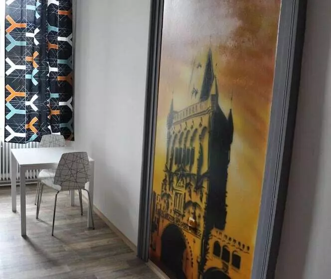 Retkeilymaja Onefam Home